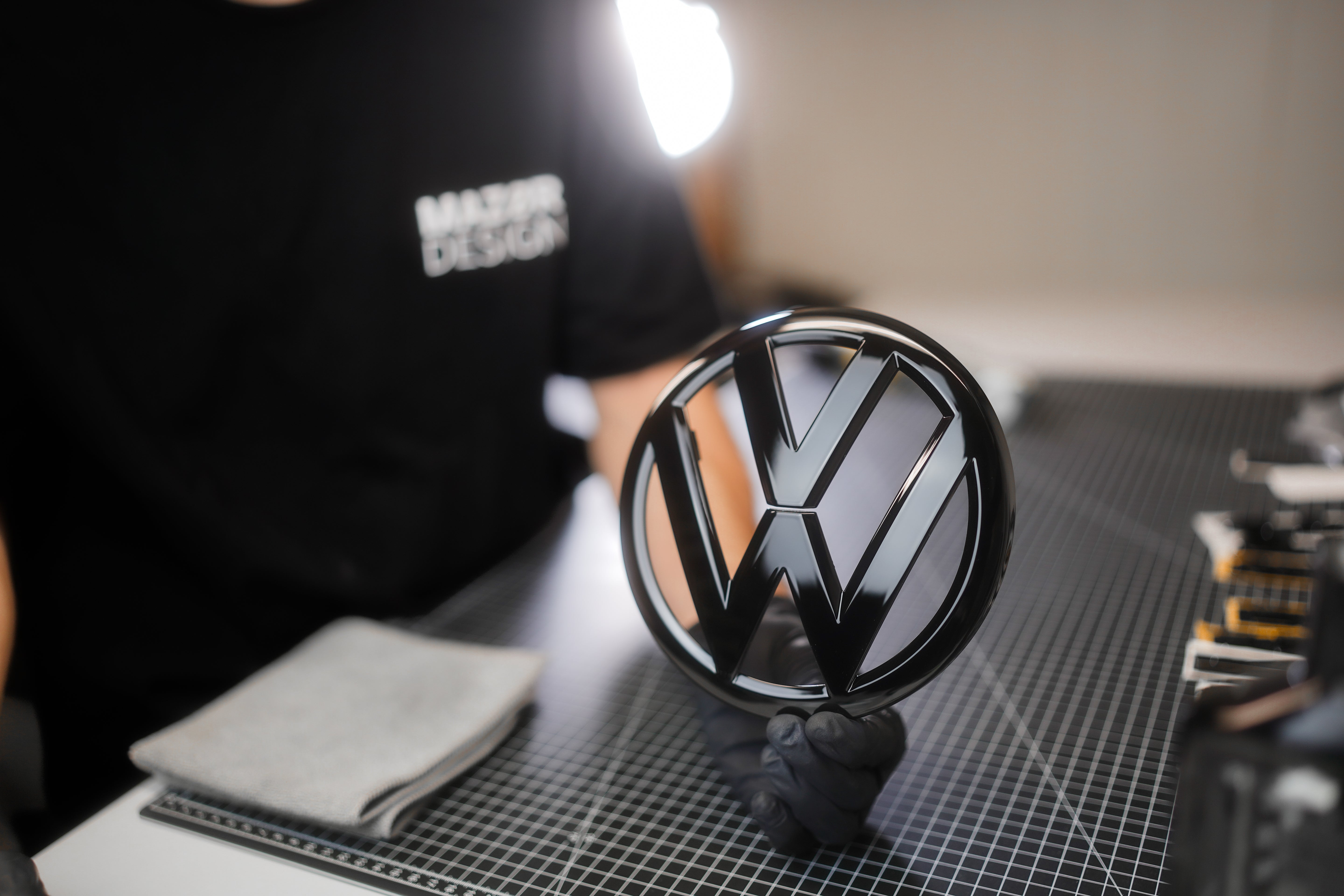 mazordesign-emblem-schwarz-veredelt