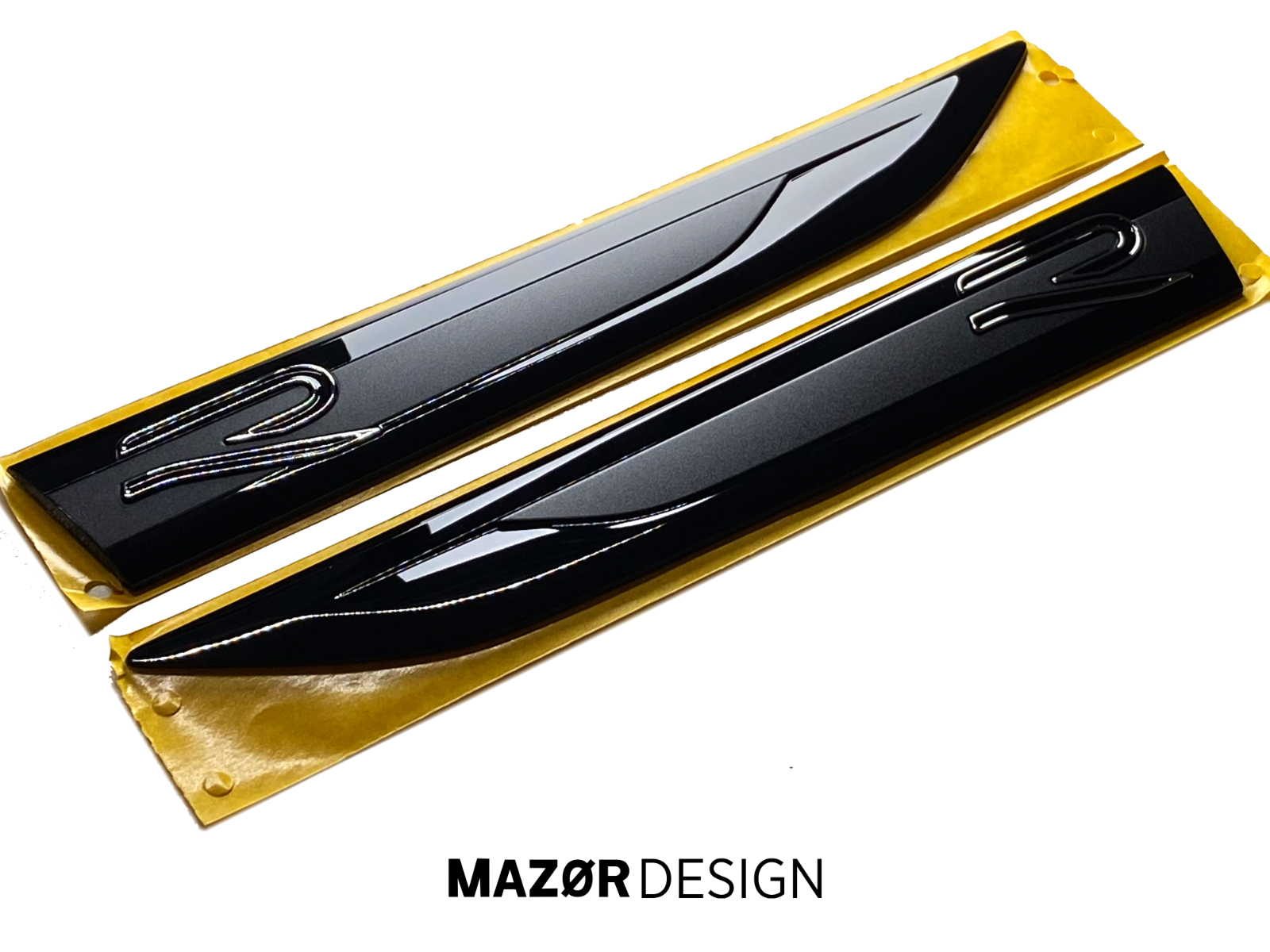 VW Golf 8 - R-Line Emblem Seite Schwarz Glanz