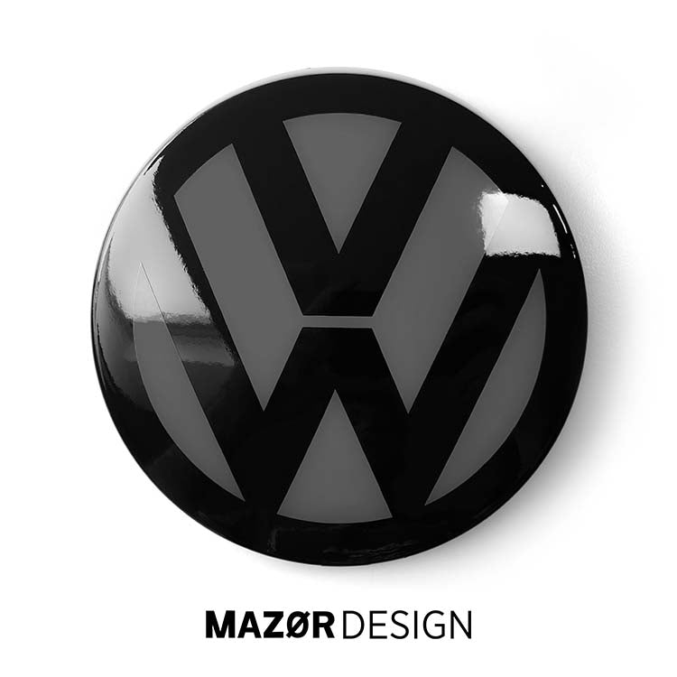 VW Golf 7 Facelift - Emblem Vorne Schwarz Glanz Pure Grey