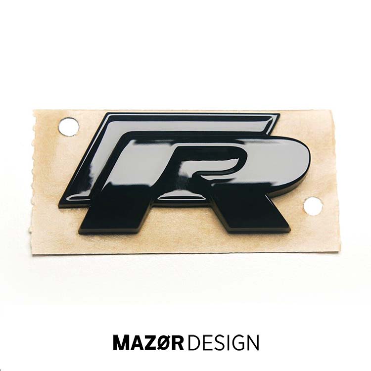 VW Golf 7 - R Emblem Hinten Schwarz Glanz