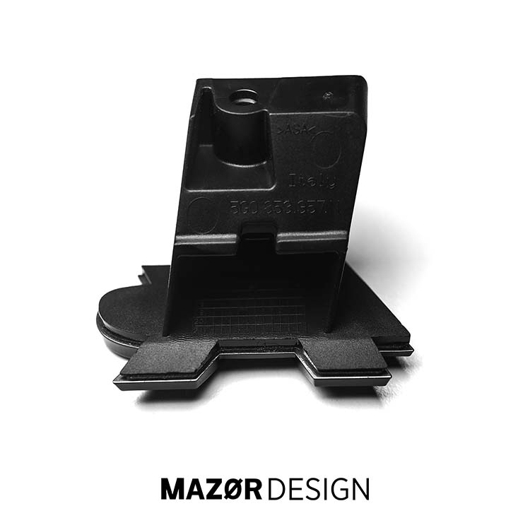 VW Golf 7 - R Emblem Vorne Schwarz Glanz