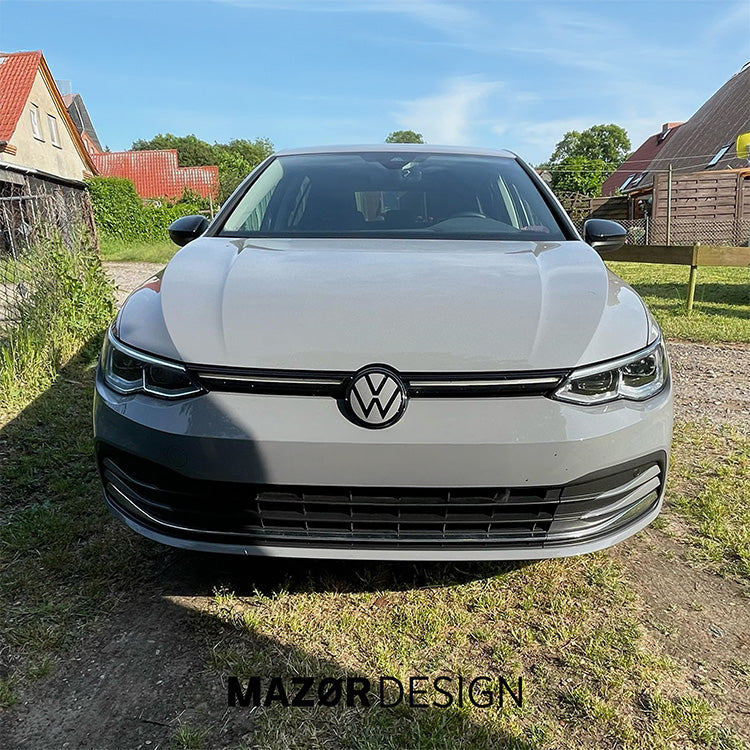 VW Golf 8 - Emblem Vorne Schwarz Glanz & Mondsteingrau LA7C