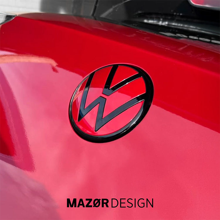VW Golf 8 - Emblem Hinten Schwarz Kings Red Metallic LC3J