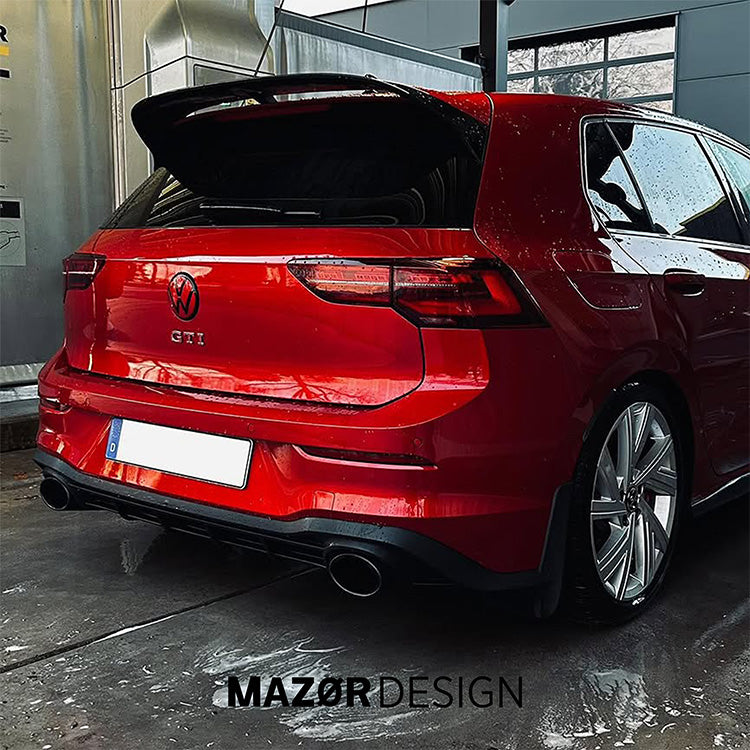 VW Golf 8 - Emblem Hinten Schwarz Kings Red Metallic LC3J