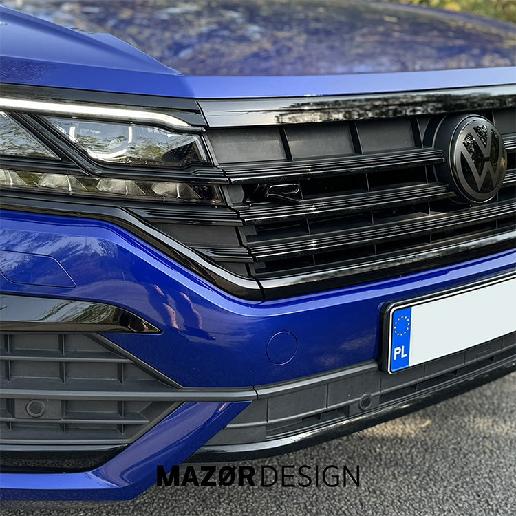 VW Touareg 3 Facelift - R Emblem Vorne Schwarz Glanz