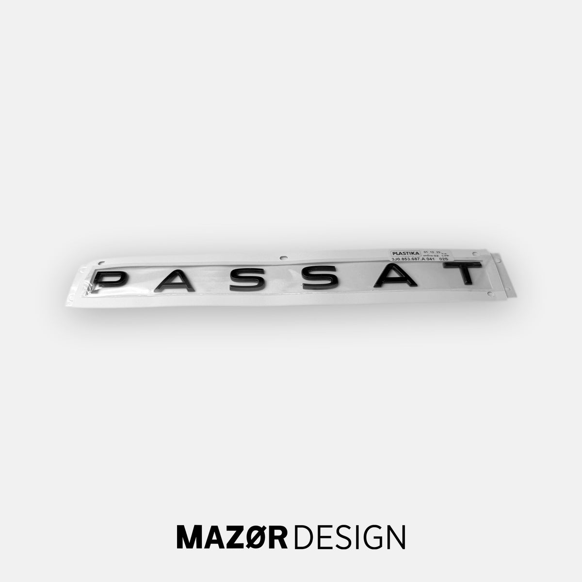 VW Passat B9 - Schriftzug Hinten Schwarz Glanz
