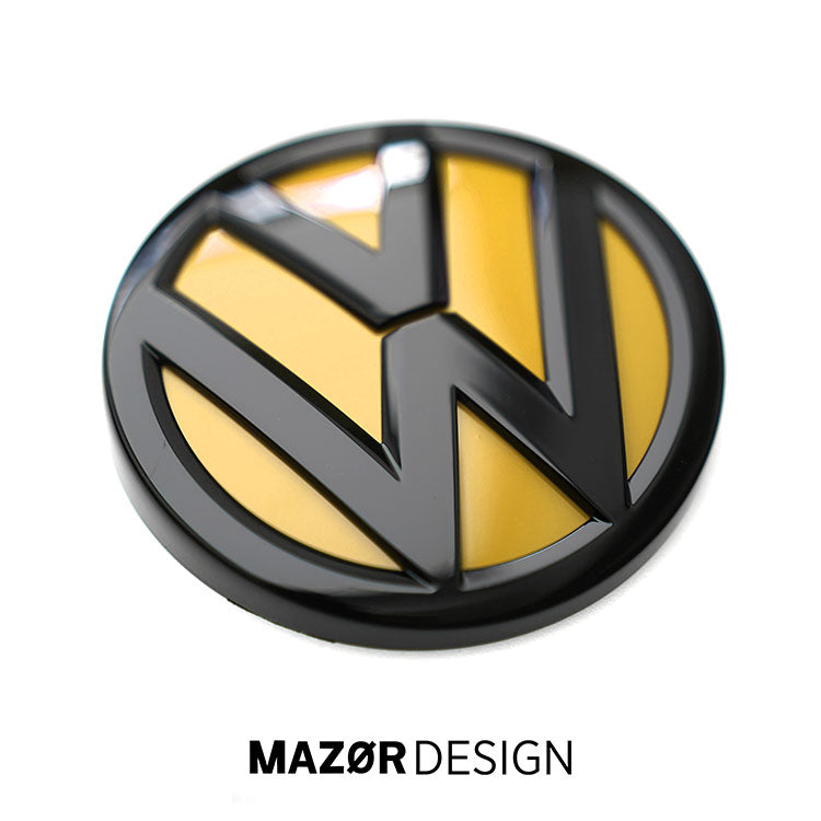 VW Golf 7 - Emblem Hinten Schwarz Glanz Kurkumagelb (LR1X)