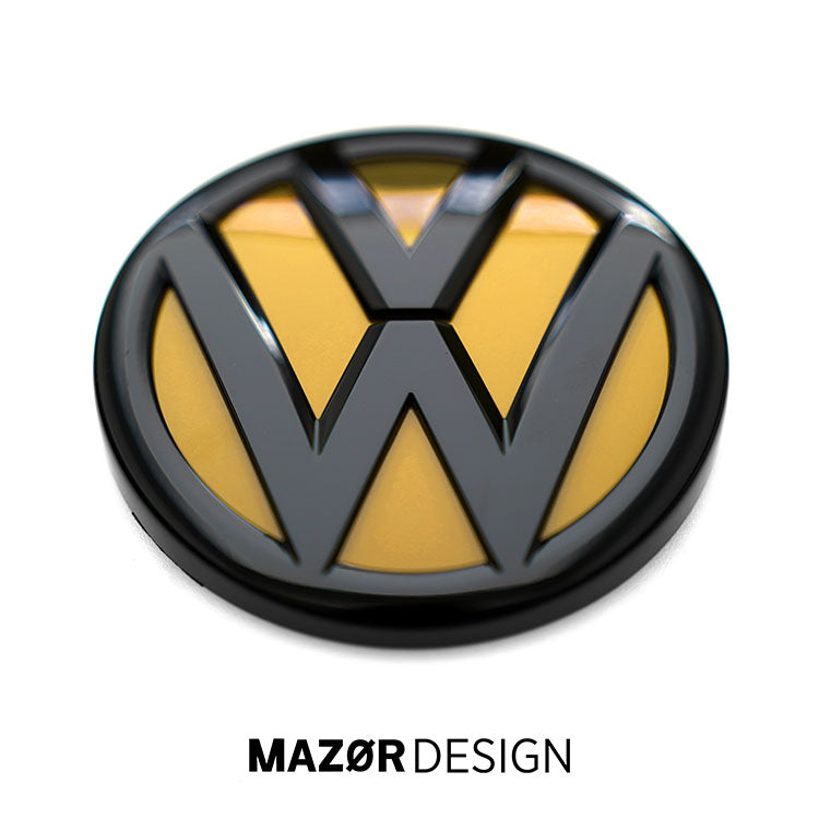 VW Golf 7 - Emblem Hinten Schwarz Glanz Kurkumagelb (LR1X)