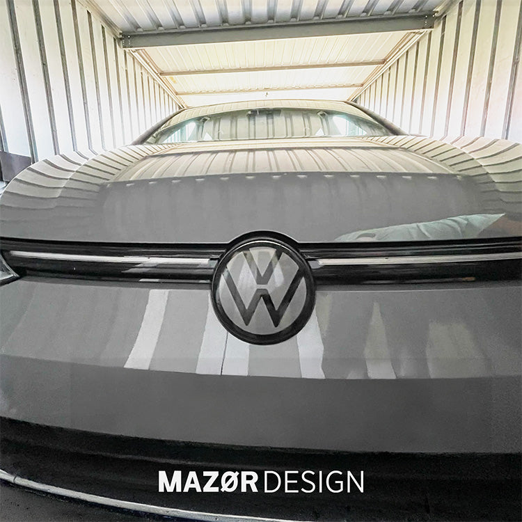 VW Golf 8 - Emblem Vorne Schwarz Glanz & Mondsteingrau LA7C