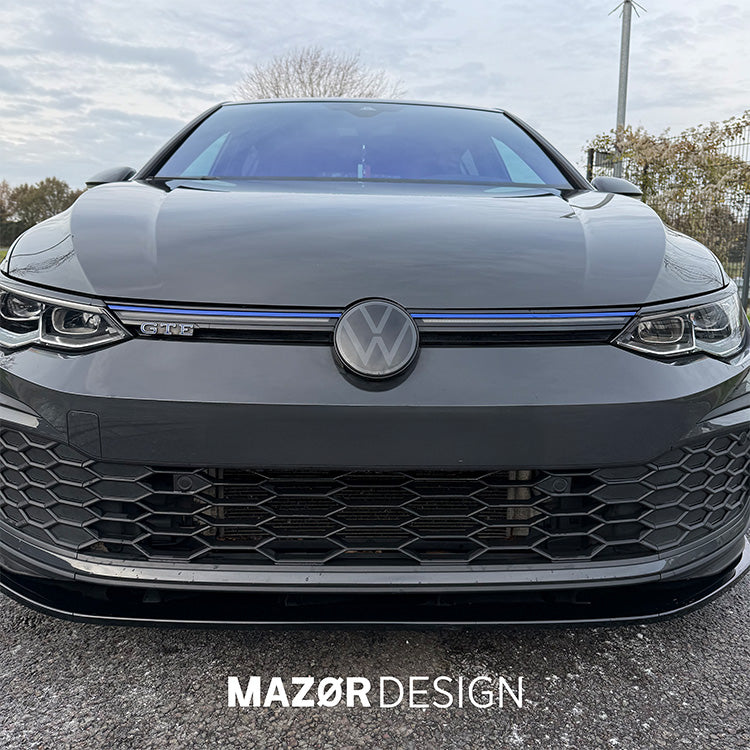 VW Golf 8 - Emblem Vorne Schwarz Glanz & Uranograu LI7F