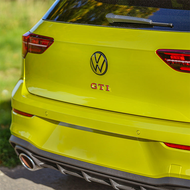 VW Golf 8 - Emblem Hinten Schwarz Limonengelb Metallic LL1W