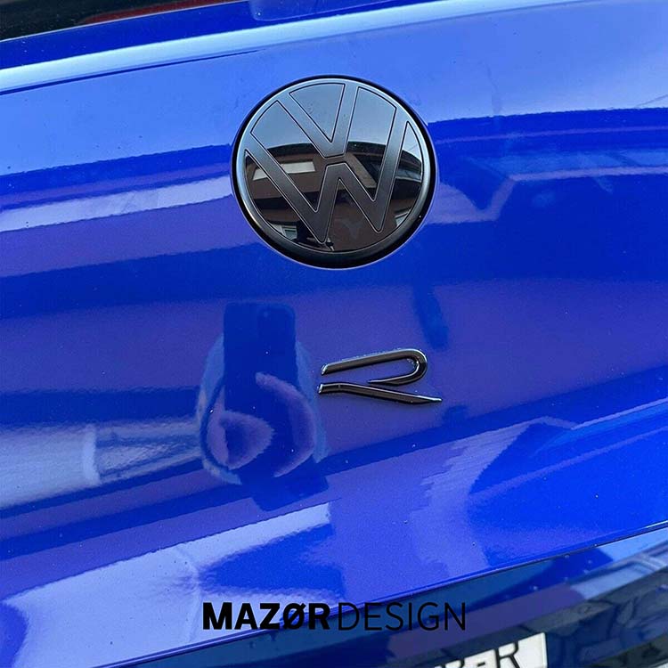 VW T-Roc - R Emblem Hinten Schwarz Glanz