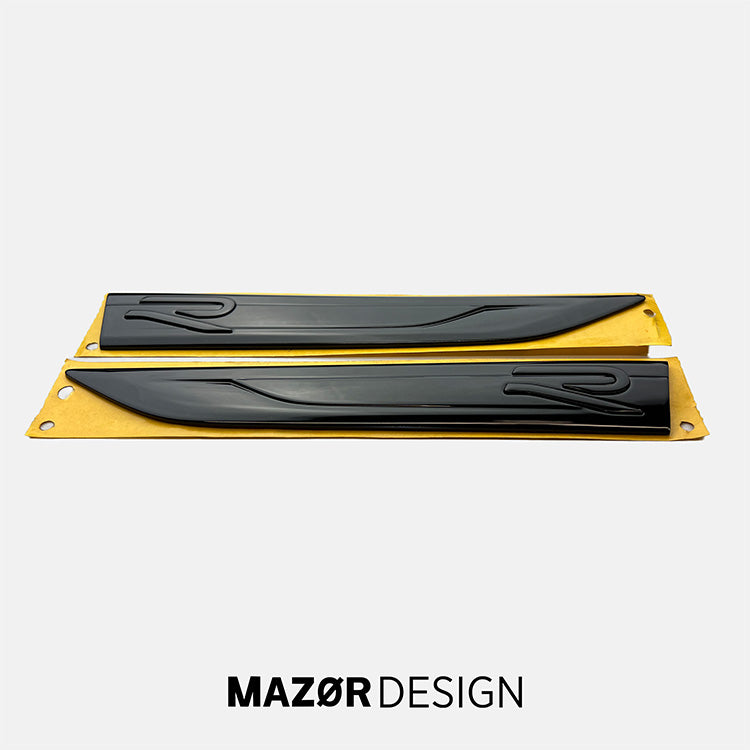 VW Golf 8 - R Emblem Seite Kotflügel Plakette Schwarz Glanz