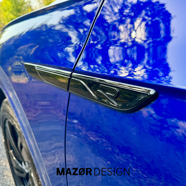 VW Touareg 3 Facelift - R / R-Line Emblem Seite Schwarz Glanz